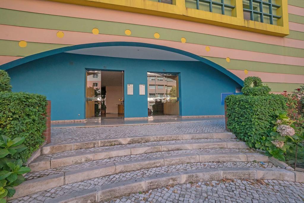 1-Minute Walk To The Metro And 2 To The Supermarket Lissabon Buitenkant foto